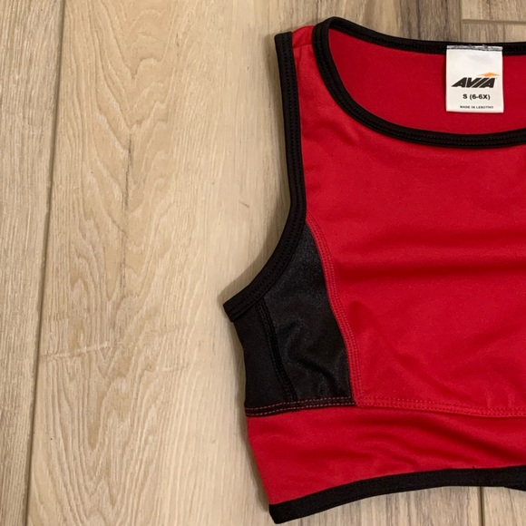 Girls sports bra size S(6-6X) - Picture 2 of 4